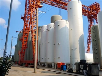 ถังเก็บก๊าซธรรมชาติเหลวถังเก็บ LNG แนวตั้ง